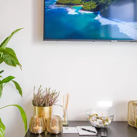 Maya's Flats & 103 - Brzezno Plaza *